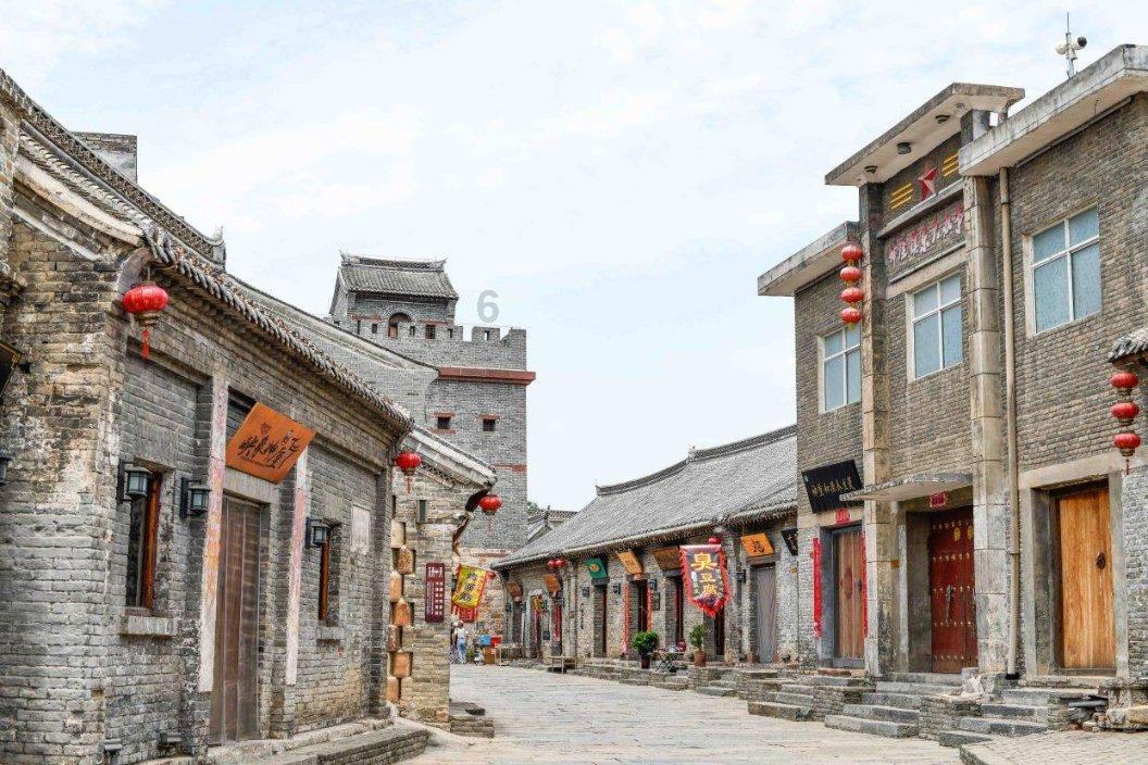 二楼敲薄承重墙，一楼住户心慌慌